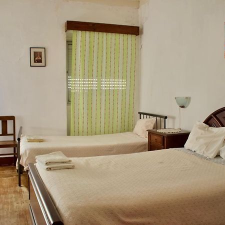 Residencial Tarouca Bed & Breakfast Fundão Екстериор снимка