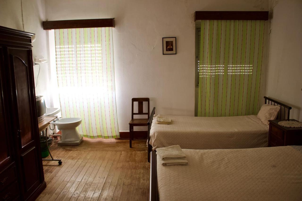Residencial Tarouca Bed & Breakfast Fundão Екстериор снимка
